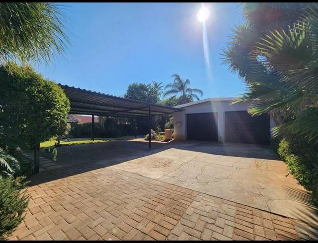 3 BEDROOM HOUSE FOR SALE IN CAPITAL PARK